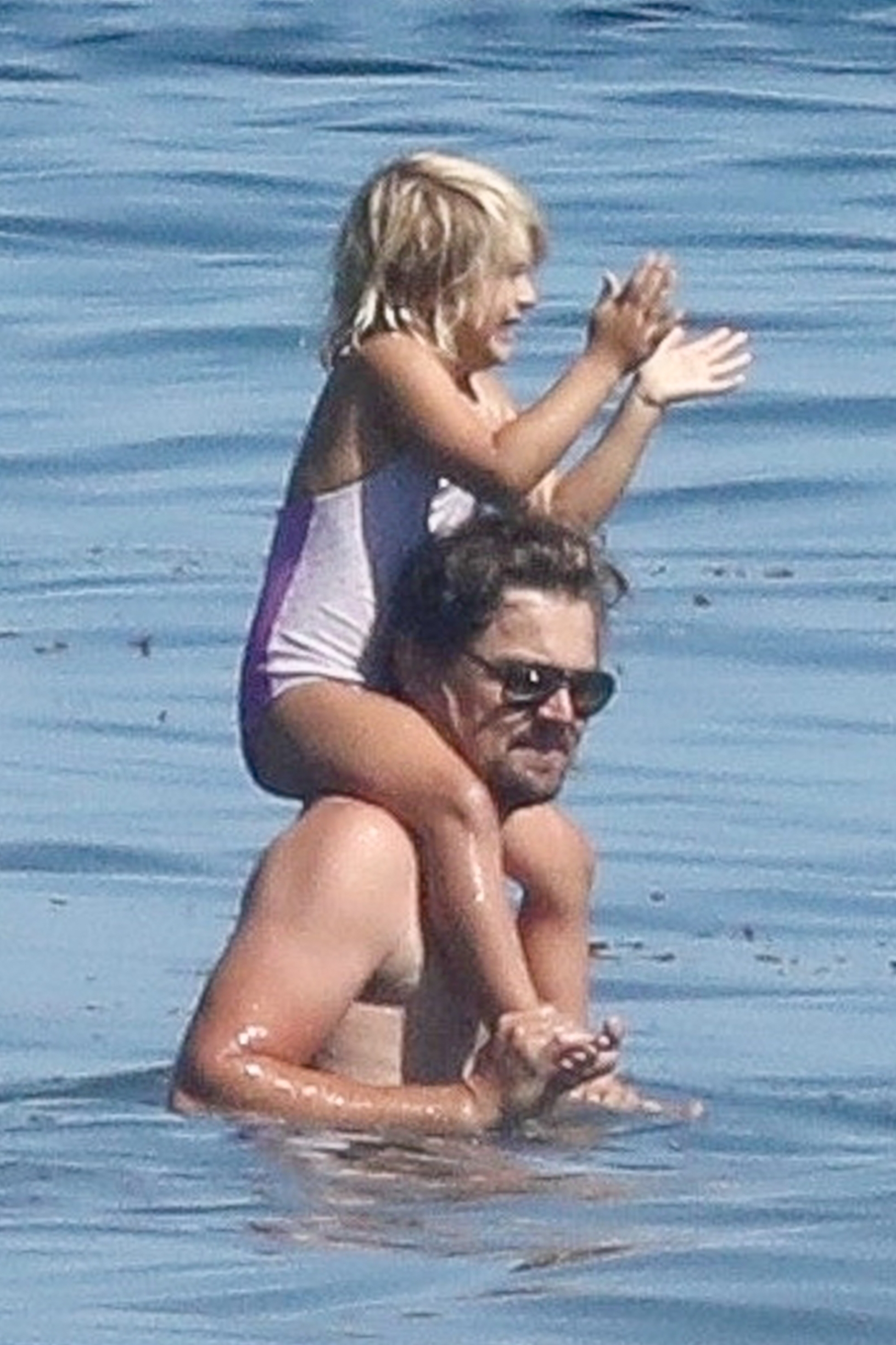 Malibu, CA  - *EXCLUSIVE*  - Leonardo DiCaprio cools off in the ocean while enjoying a fun summer day at the beach with his family in Malibu.

BACKGRID USA 14 AUGUST 2020,Image: 552613012, License: Rights-managed, Restrictions: , Model Release: no, Credit line: RMBI / BACKGRID / Backgrid USA / Profimedia